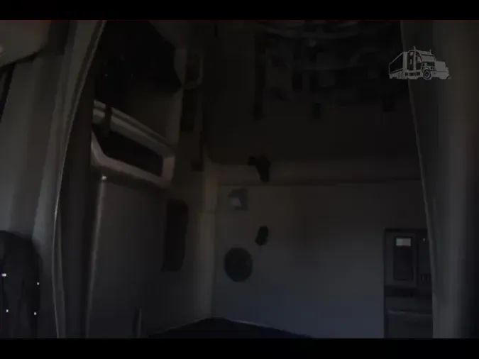 2019 VOLVO VNL64T760