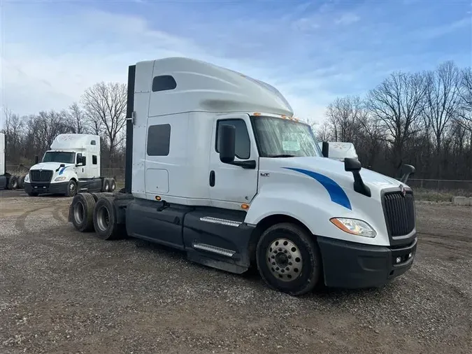 2021 INTERNATIONAL LT