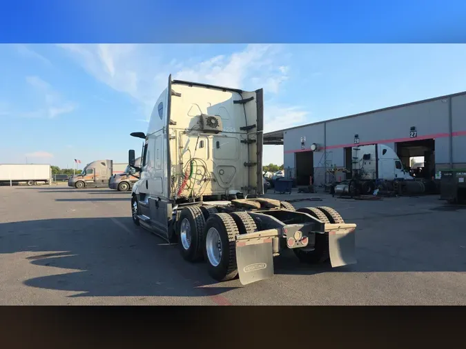 2023 Freightliner Cascadia 126