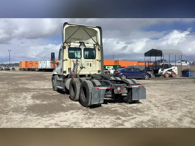 2019 Freightliner Cascadia 125bb2bb41f36f3e759540e728437978e6f