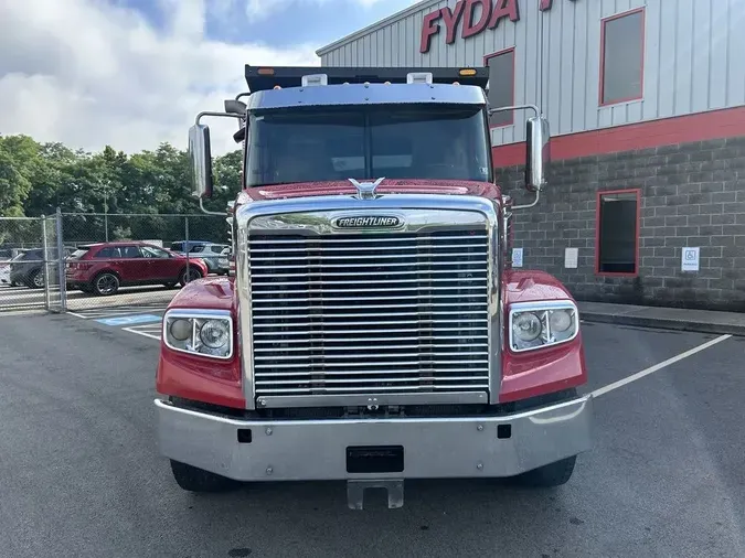 2019 Freightliner 122SD