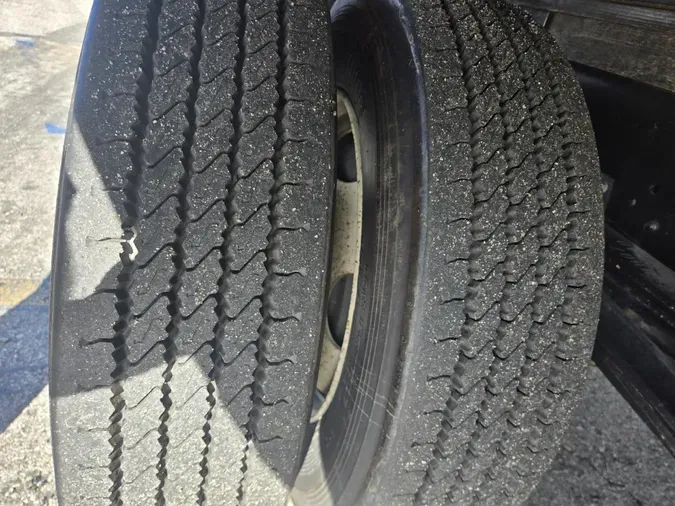 2022 Isuzu NRRbb3957db8f93478fa3f7f4ea71ba7107