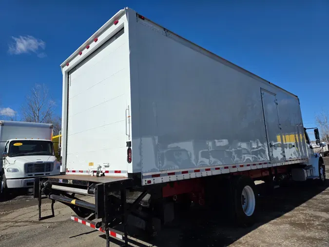 2018 FREIGHTLINER/MERCEDES M2 106