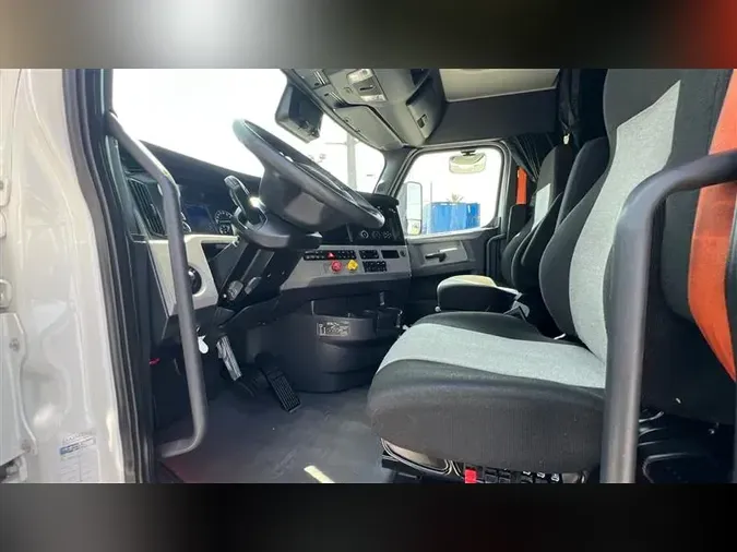 2020 FREIGHTLINER CA126