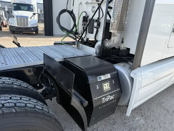 2022 Peterbilt 579