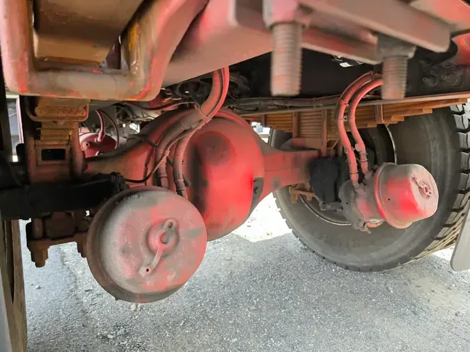 2017 FREIGHTLINER M2 106