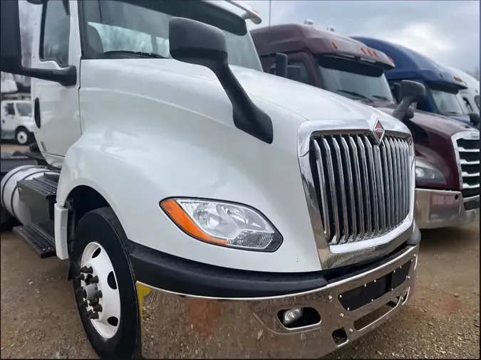 2020 NAVISTAR INTERNATIONAL LT625 DAYCAB T/A