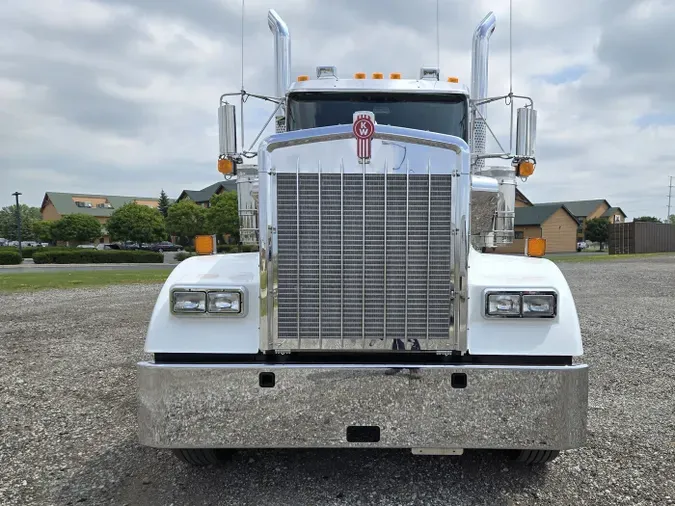 2026 Kenworth W900Lbb411bb7efcbbd49fa305cbaa6886a18