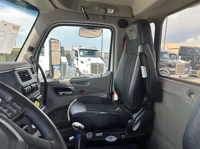 2020 Peterbilt 567