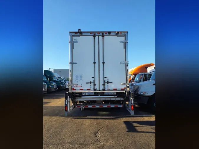 2016 FREIGHTLINER/MERCEDES M2 106