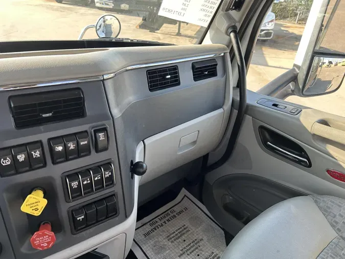 2020 Peterbilt 567