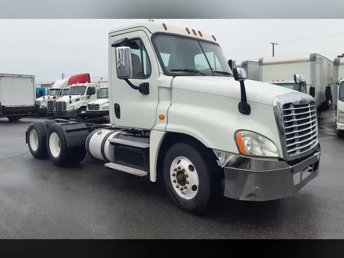 2018 FREIGHTLINER/MERCEDES CASCADIA 125