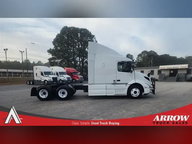 2020 VOLVO VNR640