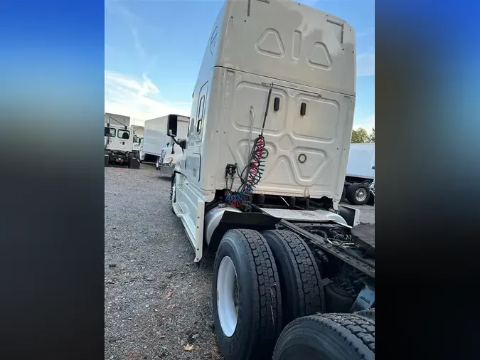 2018 FREIGHTLINER/MERCEDES CASCADIA 125