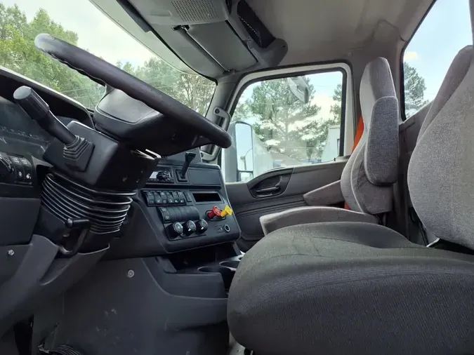 2018 NAVISTAR INTERNATIONAL LT625 DAYCAB T/A