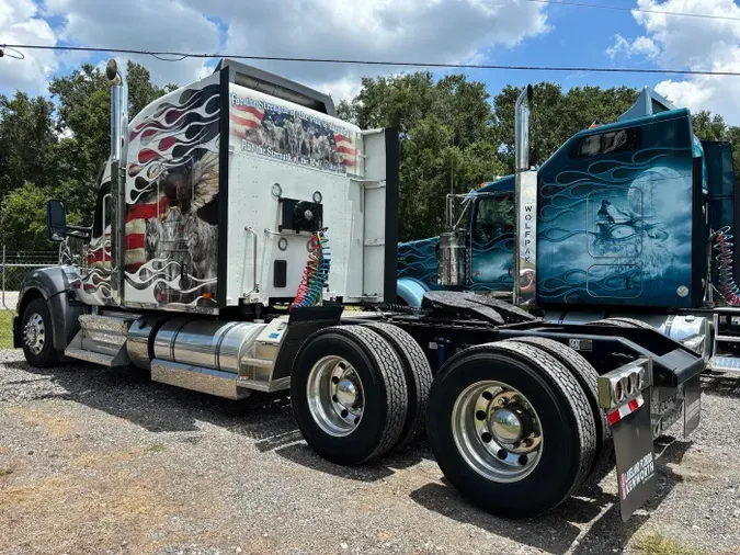 2023 Kenworth W990