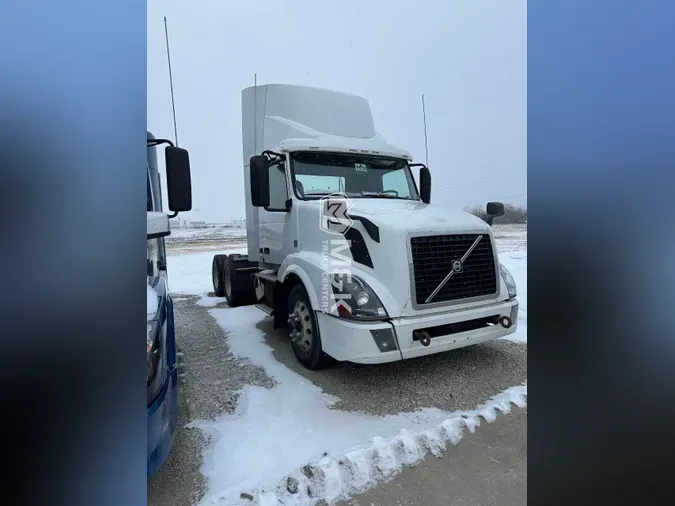 2017 VOLVO VNL64T300