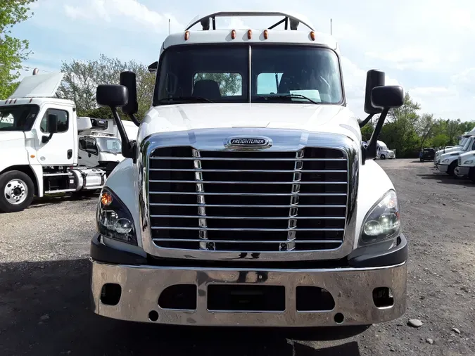 2017 FREIGHTLINER/MERCEDES CASCADIA 125