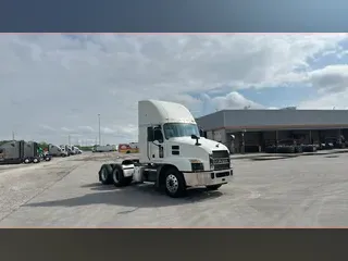 2019 Mack Anthem