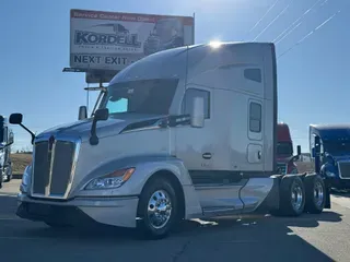 2023 KENWORTH T680