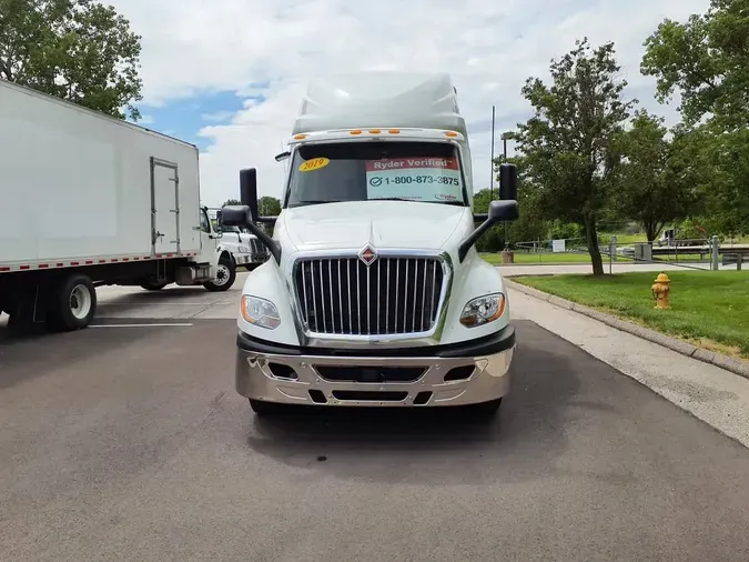 2019 NAVISTAR INTERNATIONAL LT625 SLPR CAB