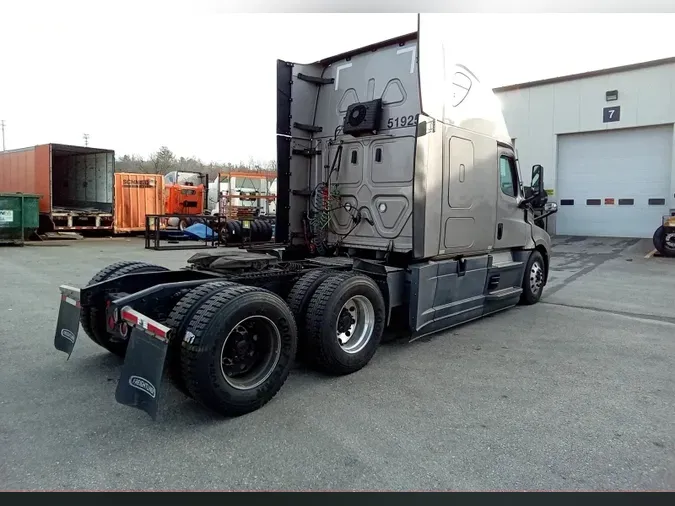 2021 Freightliner Cascadia