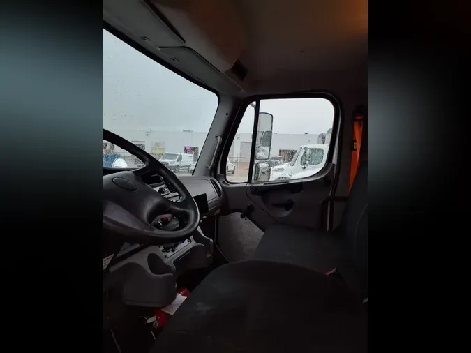 2019 FREIGHTLINER/MERCEDES M2 106bb710747417ade7722a96f355793c9a6