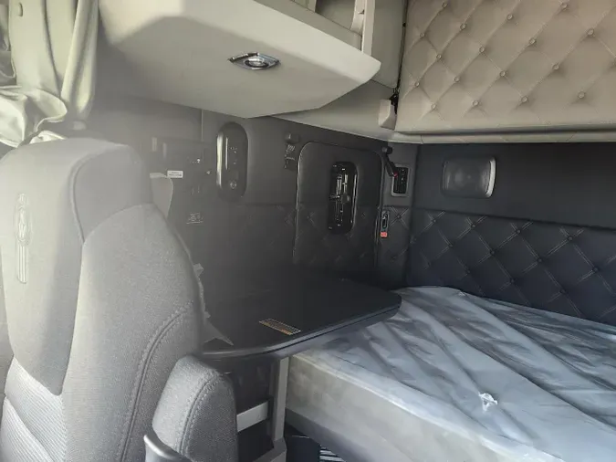 2026 Kenworth T680bb72b4aa388add57996e71b5858ca81b