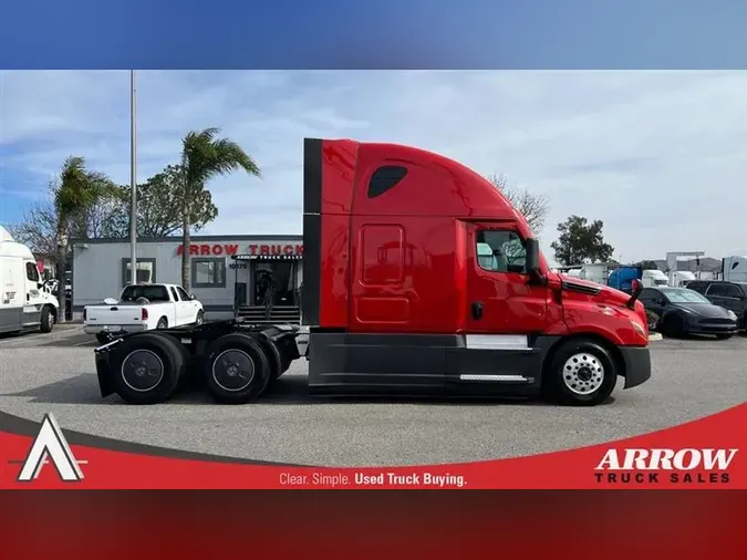 2021 FREIGHTLINER CA126