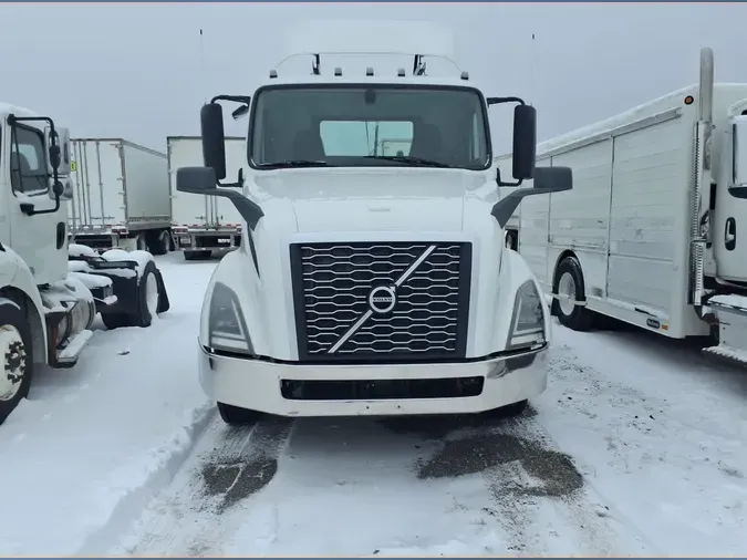 2019 VOLVO VNL64T-300
