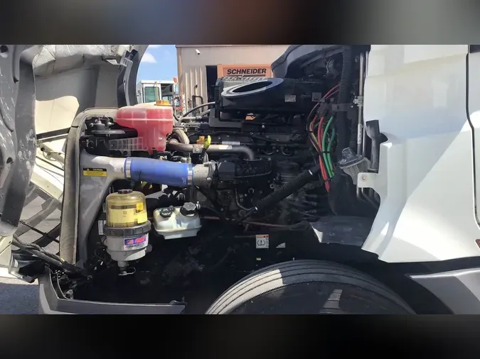 2021 Freightliner Cascadia 126