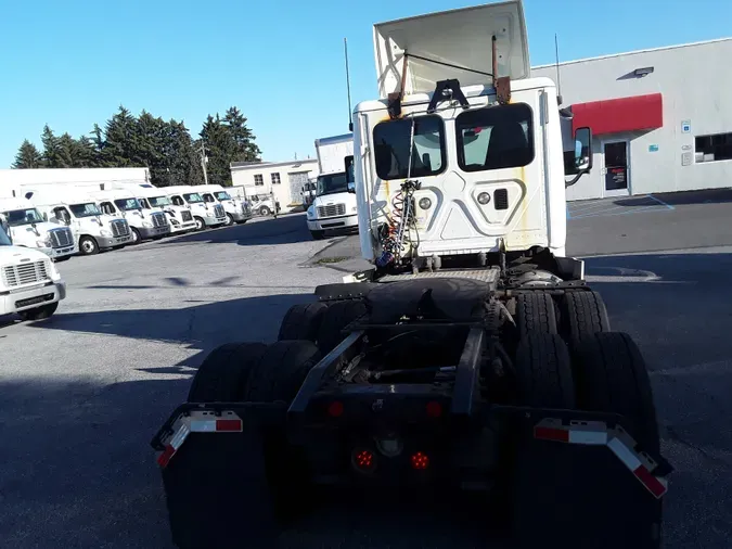 2016 FREIGHTLINER/MERCEDES CASCADIA 125