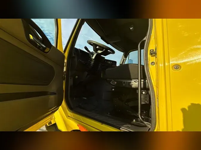 2018 INTERNATIONAL RH613