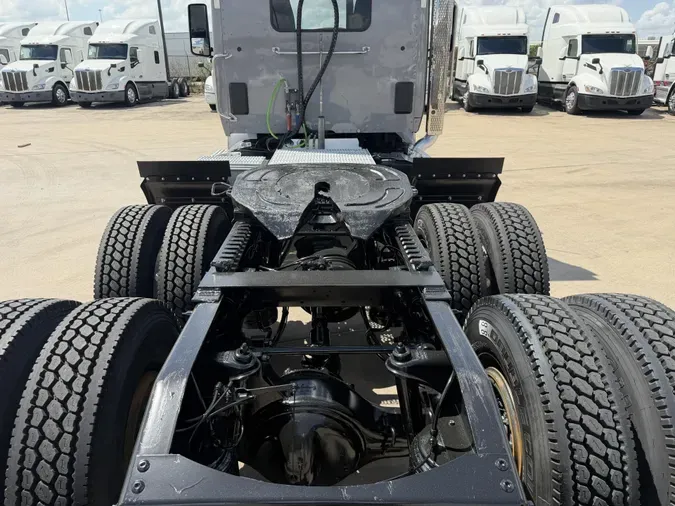 2021 Peterbilt 579bb79f937b58c861012423ff4f44d2d14