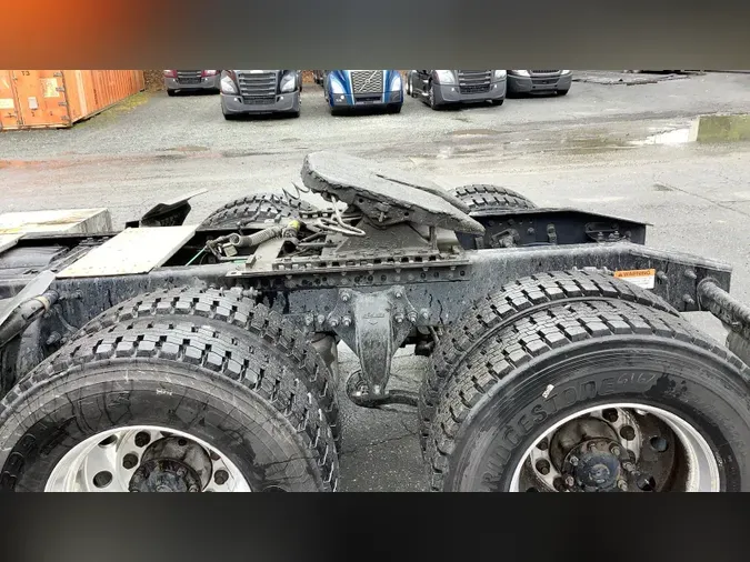 2021 Freightliner Cascadia 126bb7aa1602ff7127211f5714e3c5be231