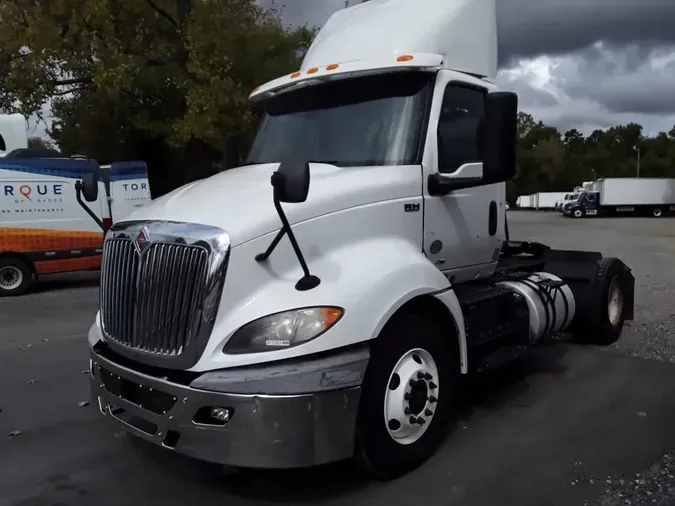 2018 NAVISTAR INTERNATIONAL RH613 DAYCAB T/Abb7c30c0afe60764019b3ff1e6b25f02