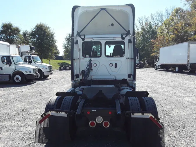 2018 FREIGHTLINER/MERCEDES CASCADIA 113