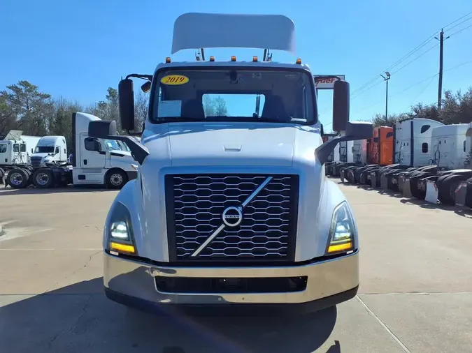 2019 VOLVO VNL64T-300bb808682e6d91317c7164ff6390f9de6