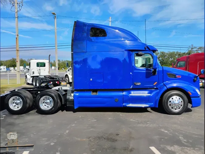 2022 Peterbilt 579bb819d441565ce7f10fbc80c27000f19