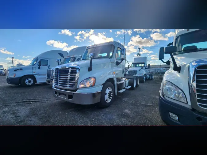 2018 FREIGHTLINER/MERCEDES CASCADIA 125