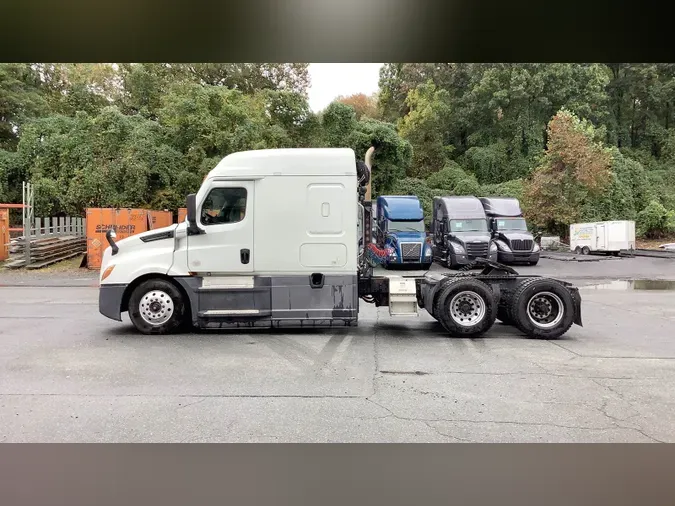 2021 Freightliner Cascadia 126bb825534a96bc138a60df487ad72d4d0