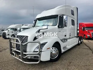 2021 VOLVO VNL64T860