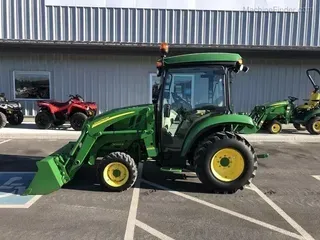 2015 John Deere 3046R