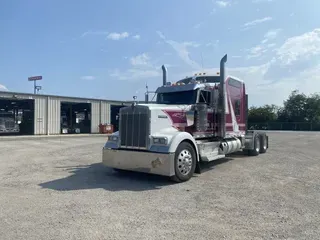 2020 Kenworth W900