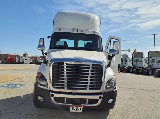 2019 FREIGHTLINER/MERCEDES CASCADIA 125