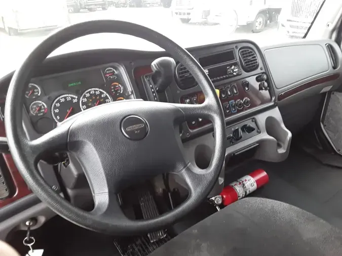 2019 FREIGHTLINER/MERCEDES M2 106