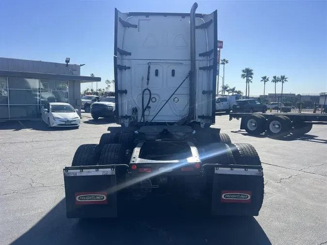 2019 Freightliner Cascadia