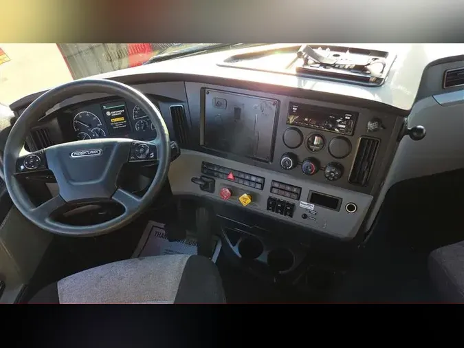 2020 FREIGHTLINER CA116