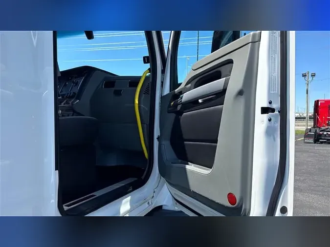 2021 KENWORTH T680