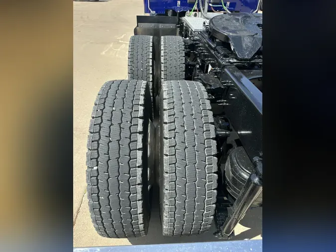 2025 Peterbilt 589bb9f4a43043fd119854be0847918b012